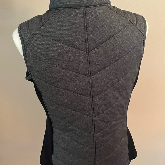 Columbia Gray/Black Full Zip Vest Women’s  Med - Picture 3 of 7